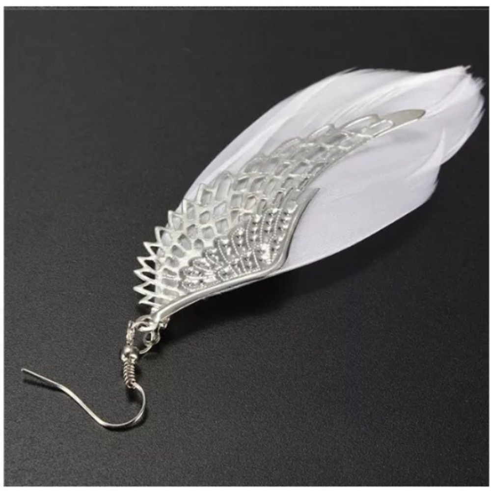 🎉 3 for $15 Angel wings with feather earrings - Picture 6 of 6